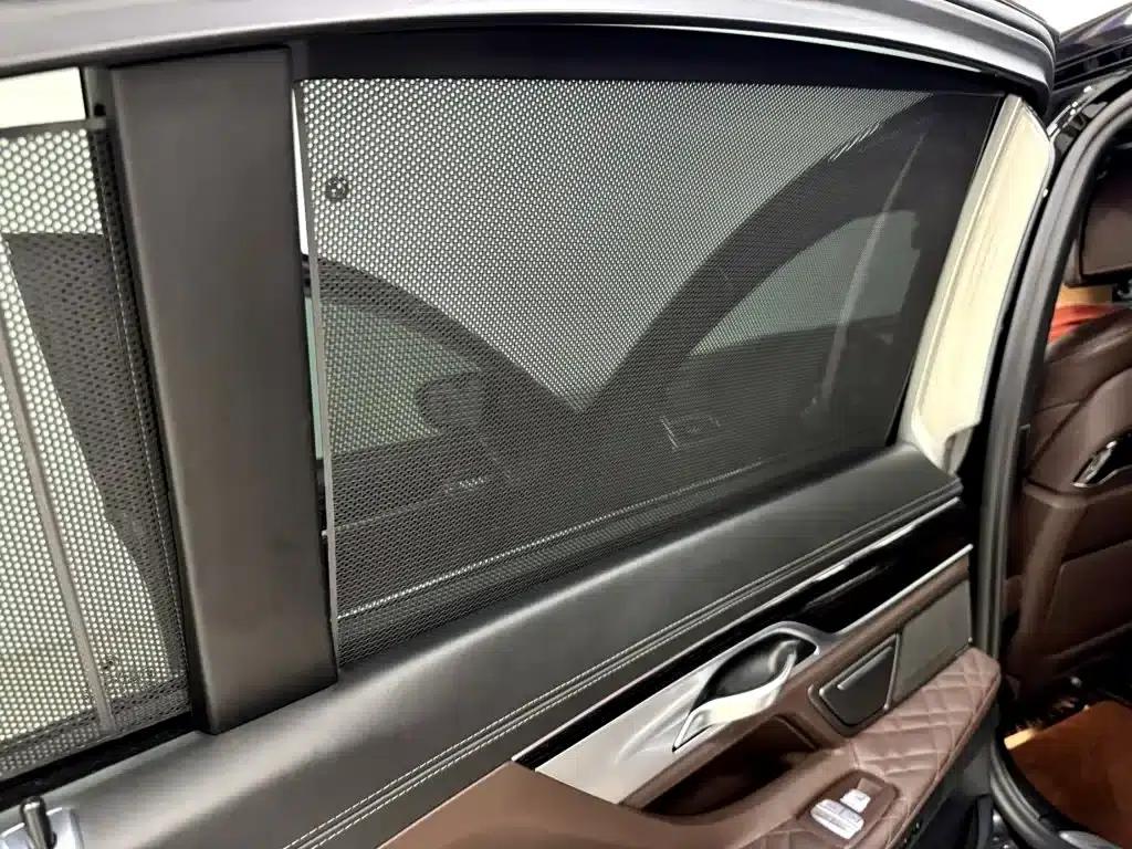 2019 BMW 7 Series Facelift 740Li Leading Edition M Sport Package — миниатюра 19