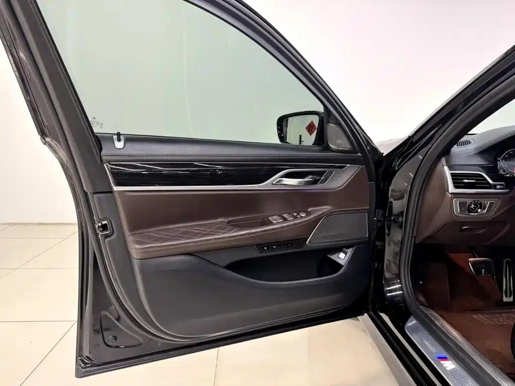 2019 BMW 7 Series Facelift 740Li Leading Edition M Sport Package — миниатюра 8