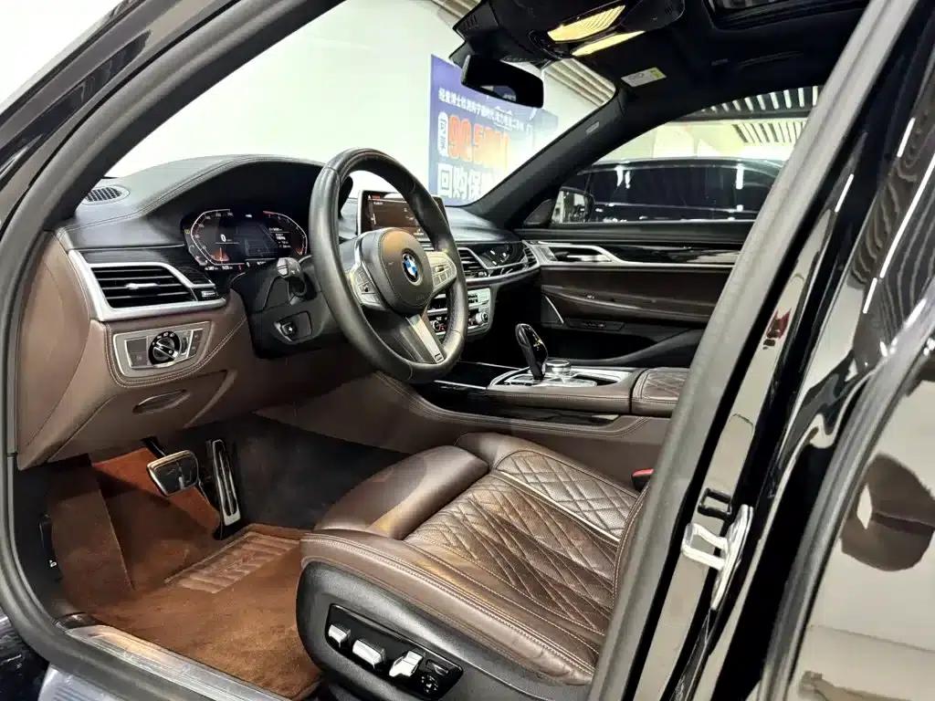 2019 BMW 7 Series Facelift 740Li Leading Edition M Sport Package — миниатюра 9