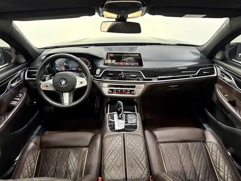 2019 BMW 7 Series Facelift 740Li Leading Edition M Sport Package — миниатюра 10