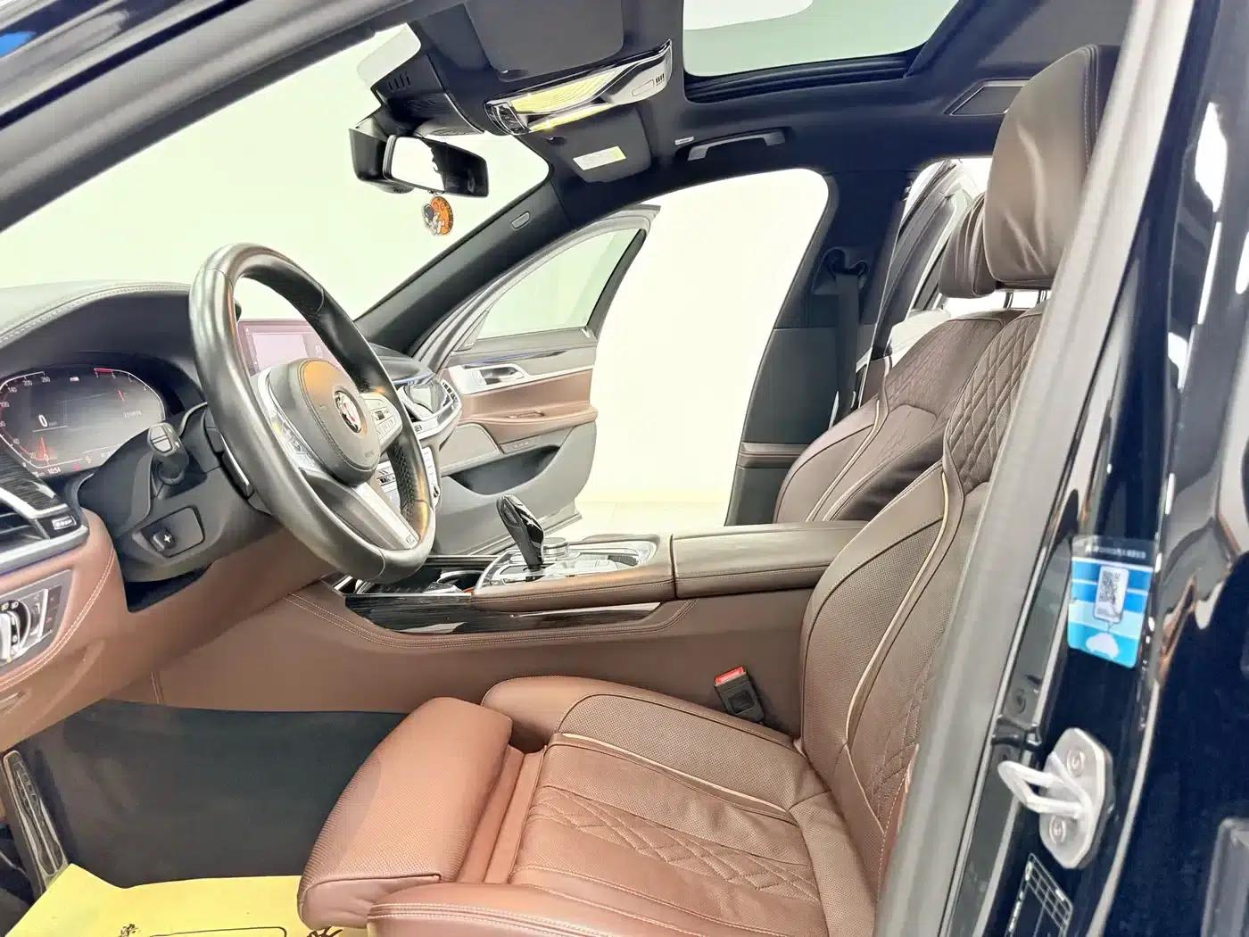 2019 BMW 7 Series 730Li M Sport Package — миниатюра 7