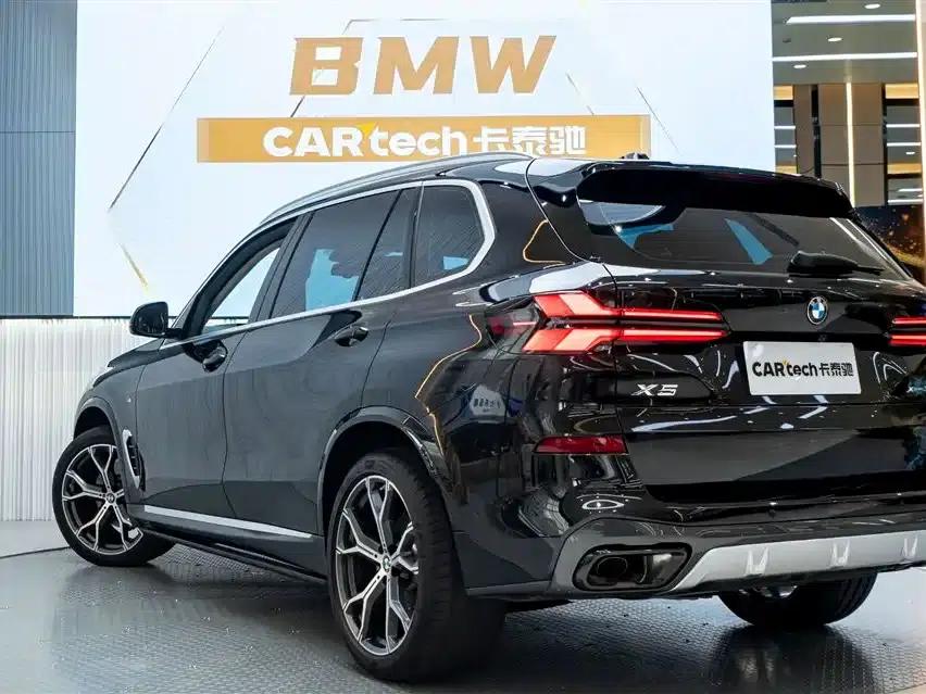 BMW X5 2023 xDrive 30Li Luxury M Sport Package — миниатюра 4