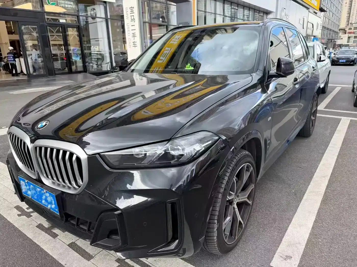 BMW X5 2023 xDrive 30Li Luxury M Sport Package — миниатюра 1