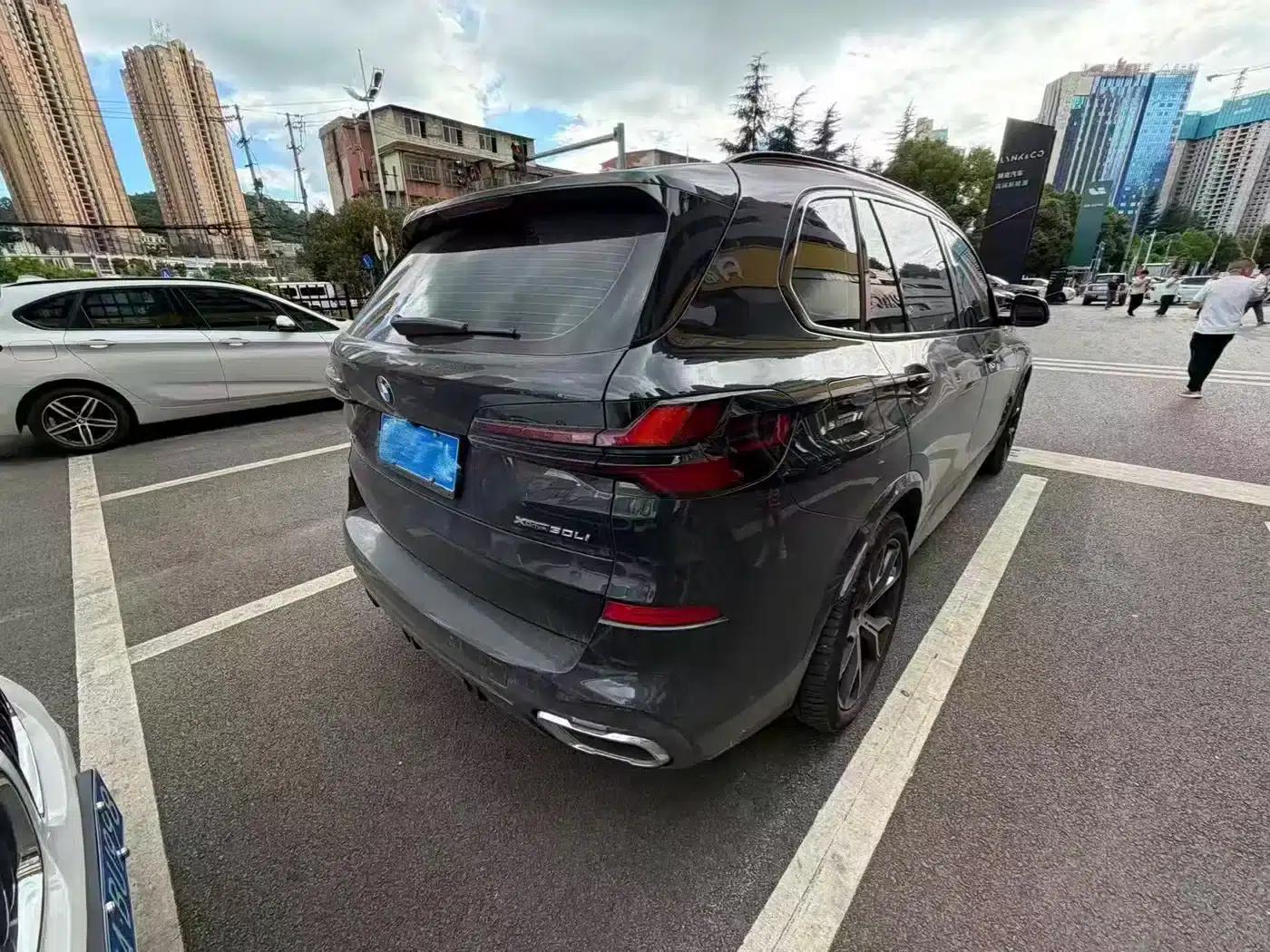 BMW X5 2023 xDrive 30Li Luxury M Sport Package — миниатюра 5