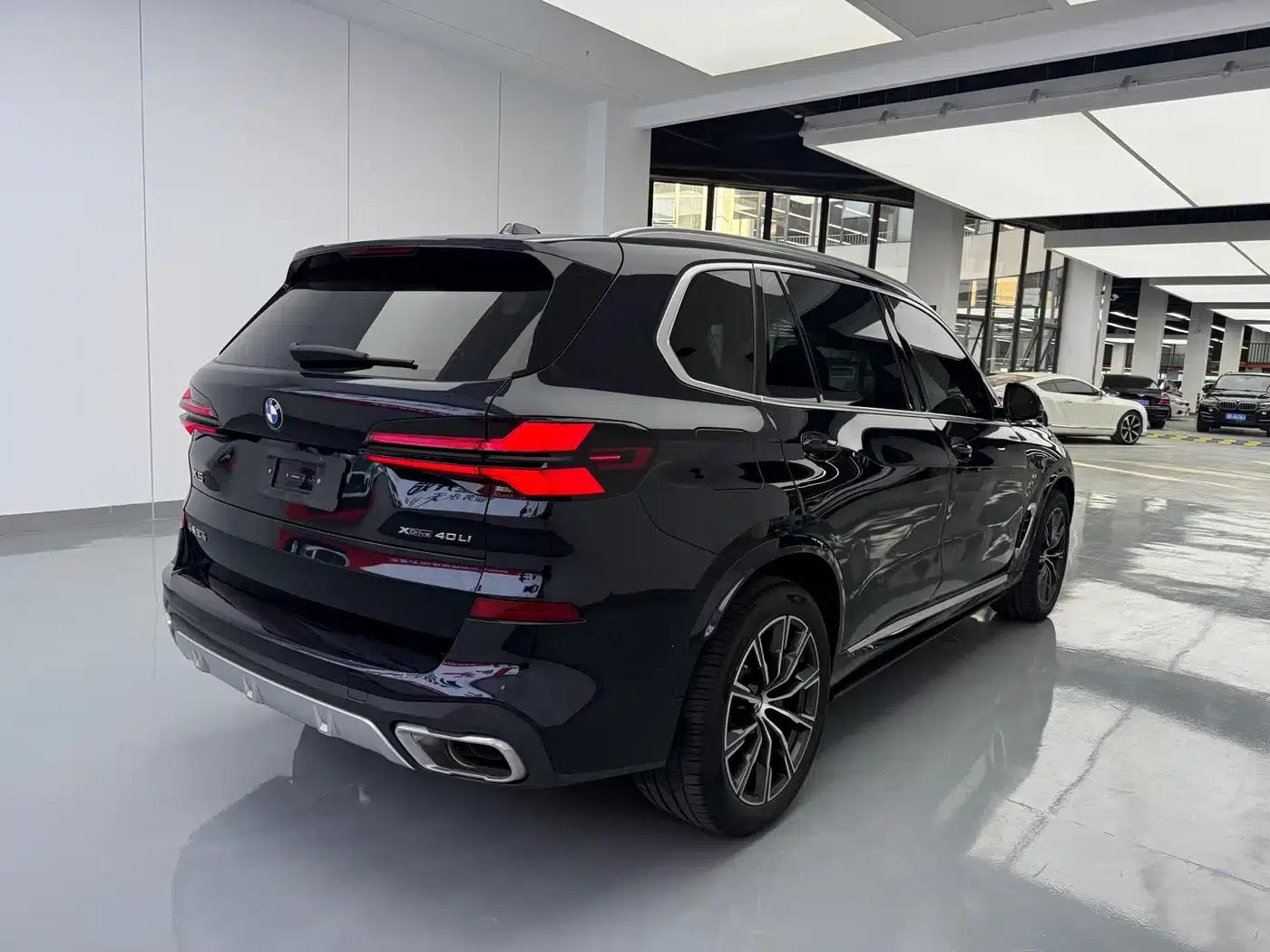 BMW X5 2023 xDrive 30Li M Sport Package — миниатюра 16