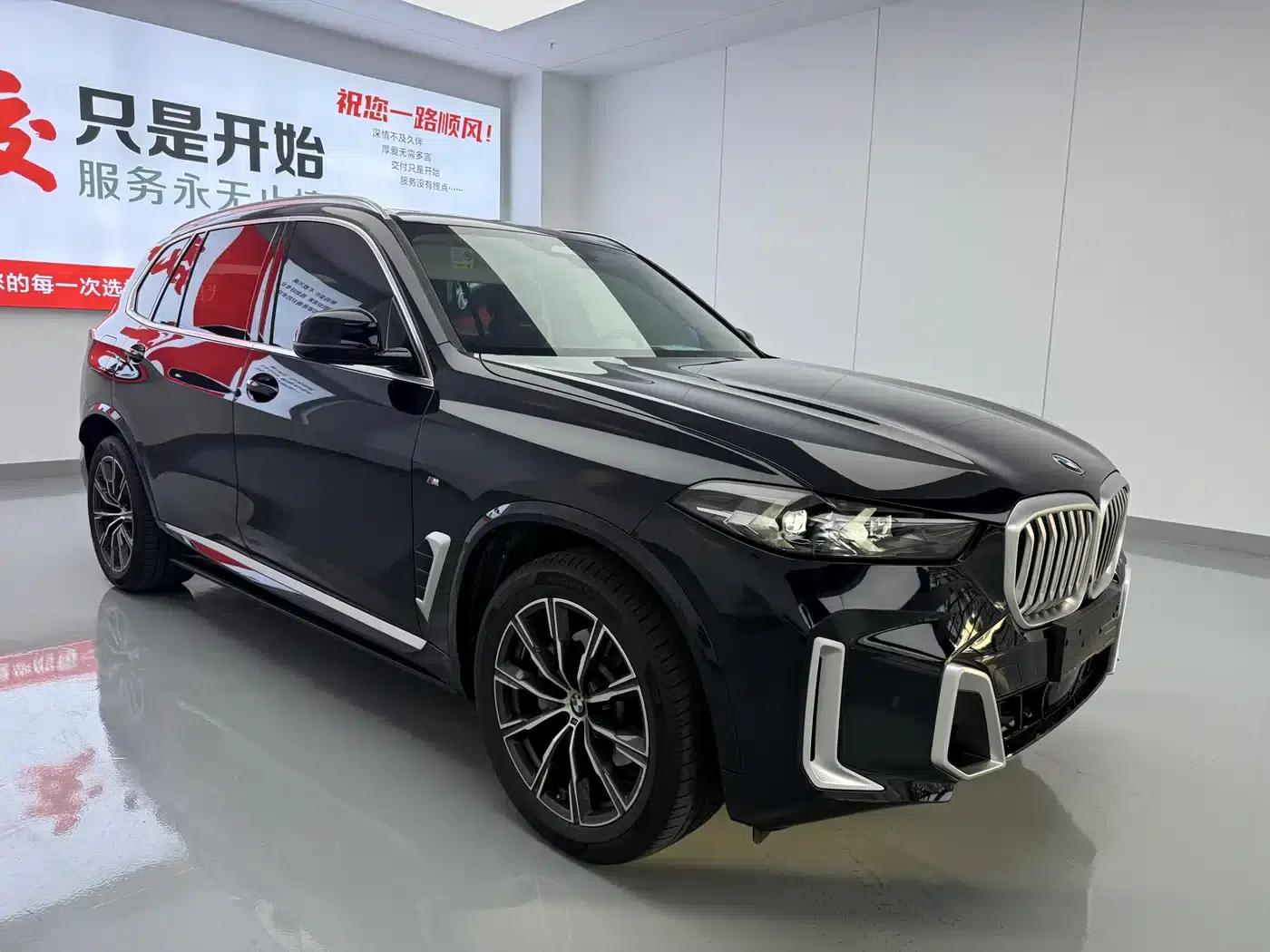 BMW X5 2023 xDrive 30Li M Sport Package — миниатюра 3