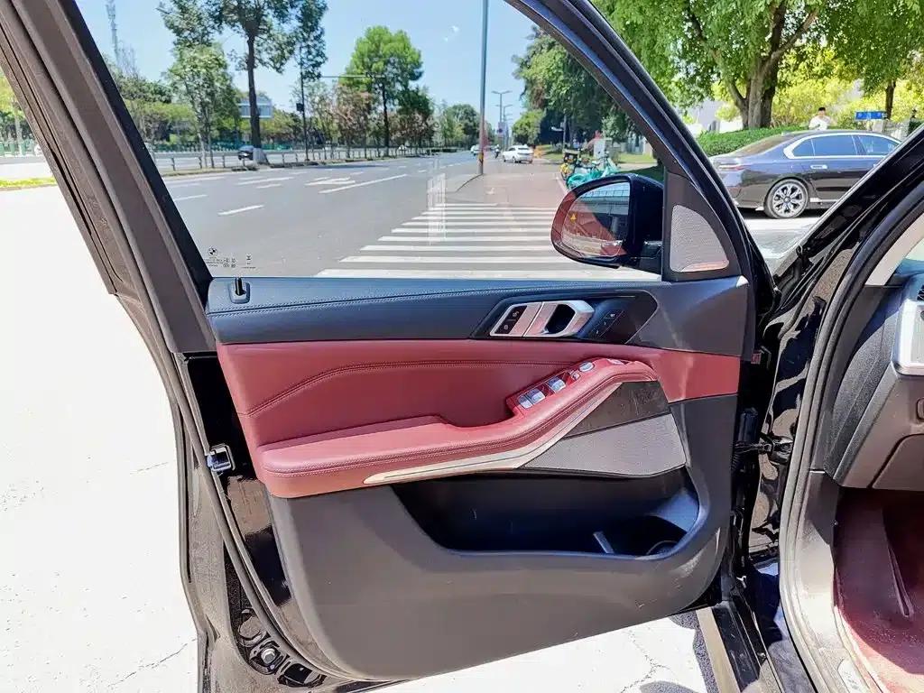 BMW X5 2023 xDrive 30Li Luxury M Sport Package — миниатюра 6