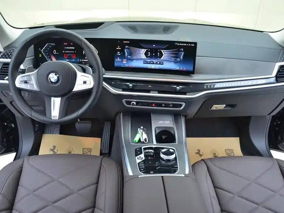 BMW X5 2026 Facelift xDrive 30Li M Sport Shadow Edition — миниатюра 6