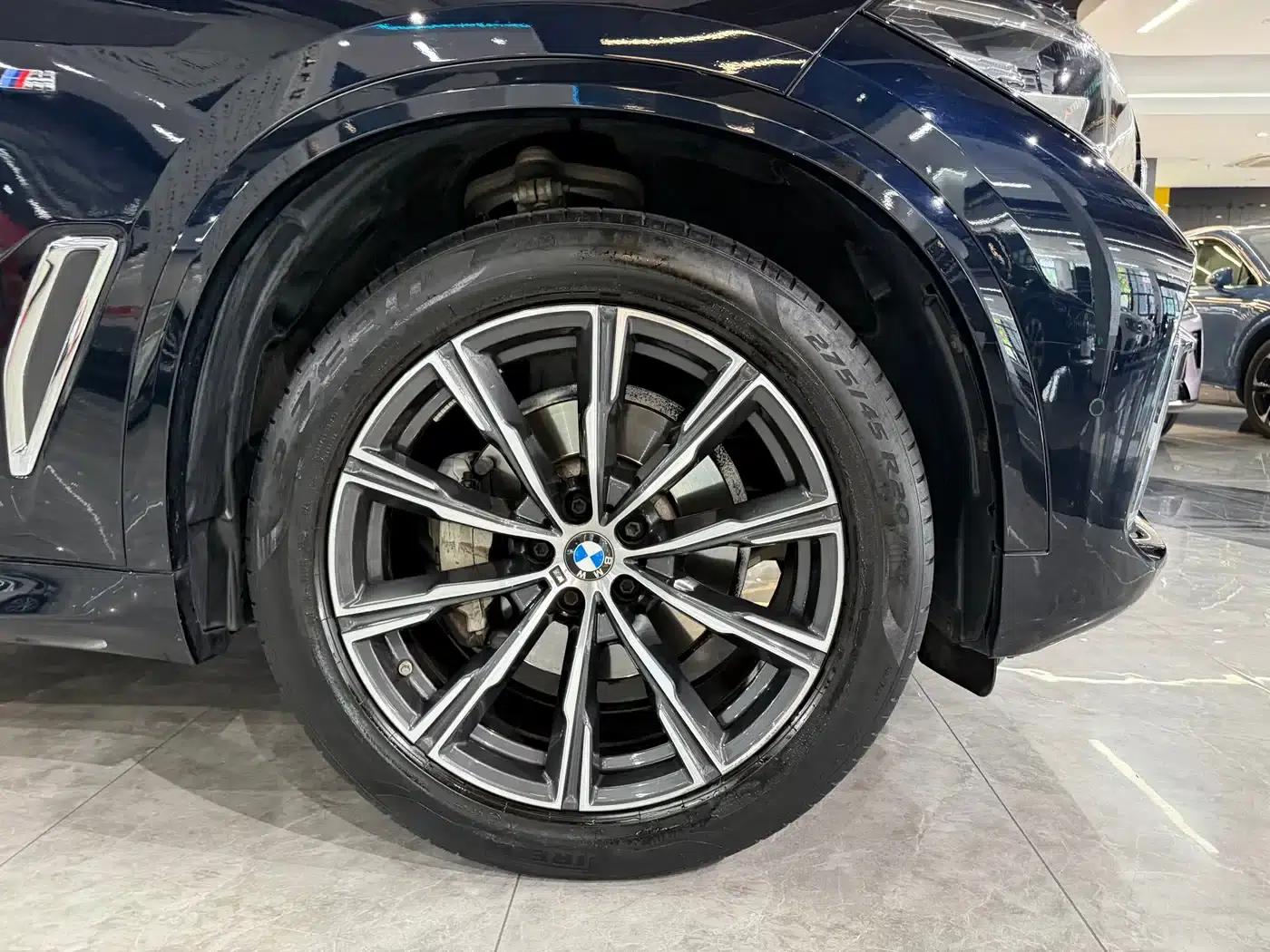 BMW X5 2022 xDrive 30Li M Sport Package — миниатюра 17