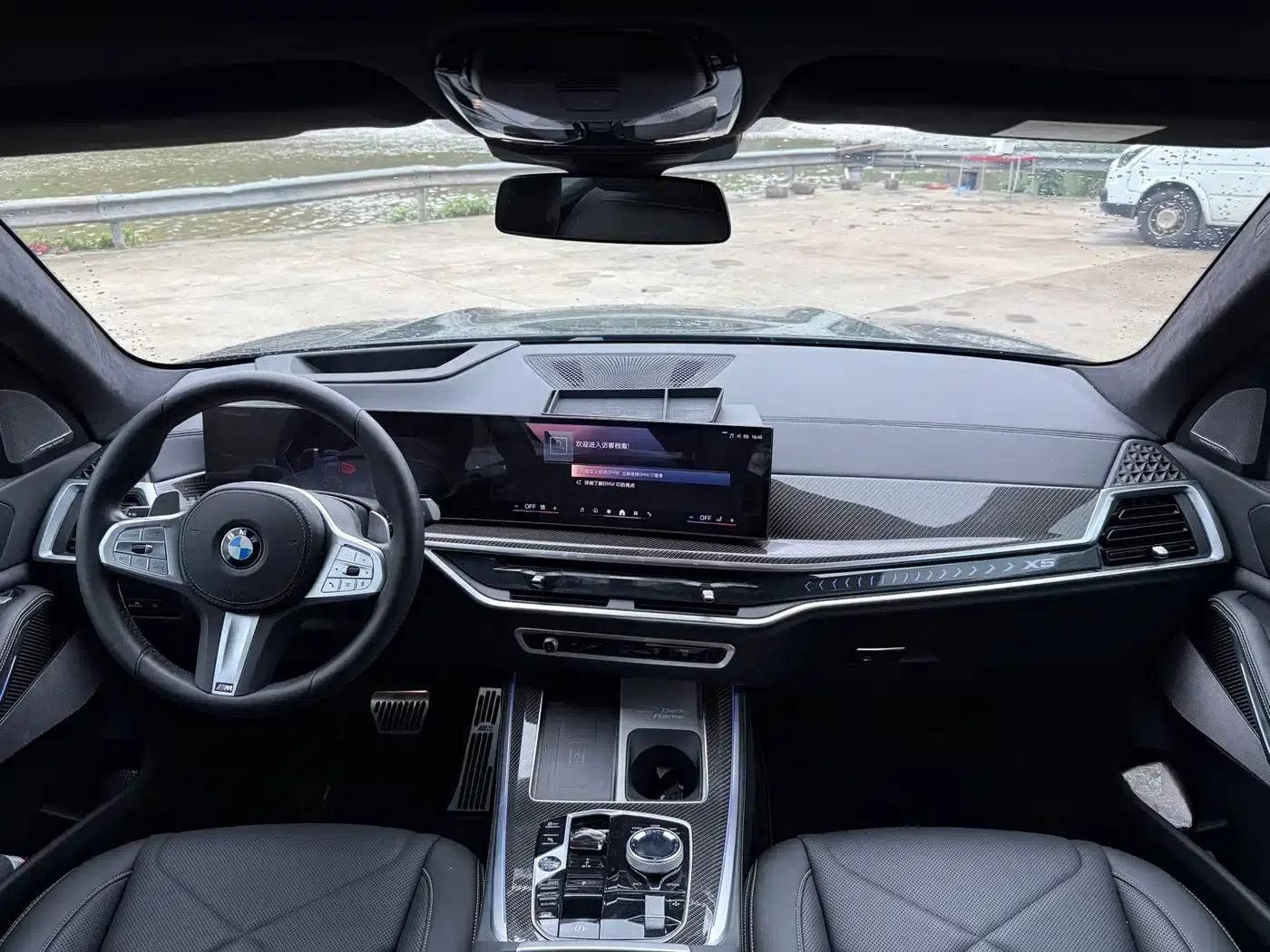 BMW X5 2024 xDrive 40Li Luxury Black Flame Limited Edition — миниатюра 12