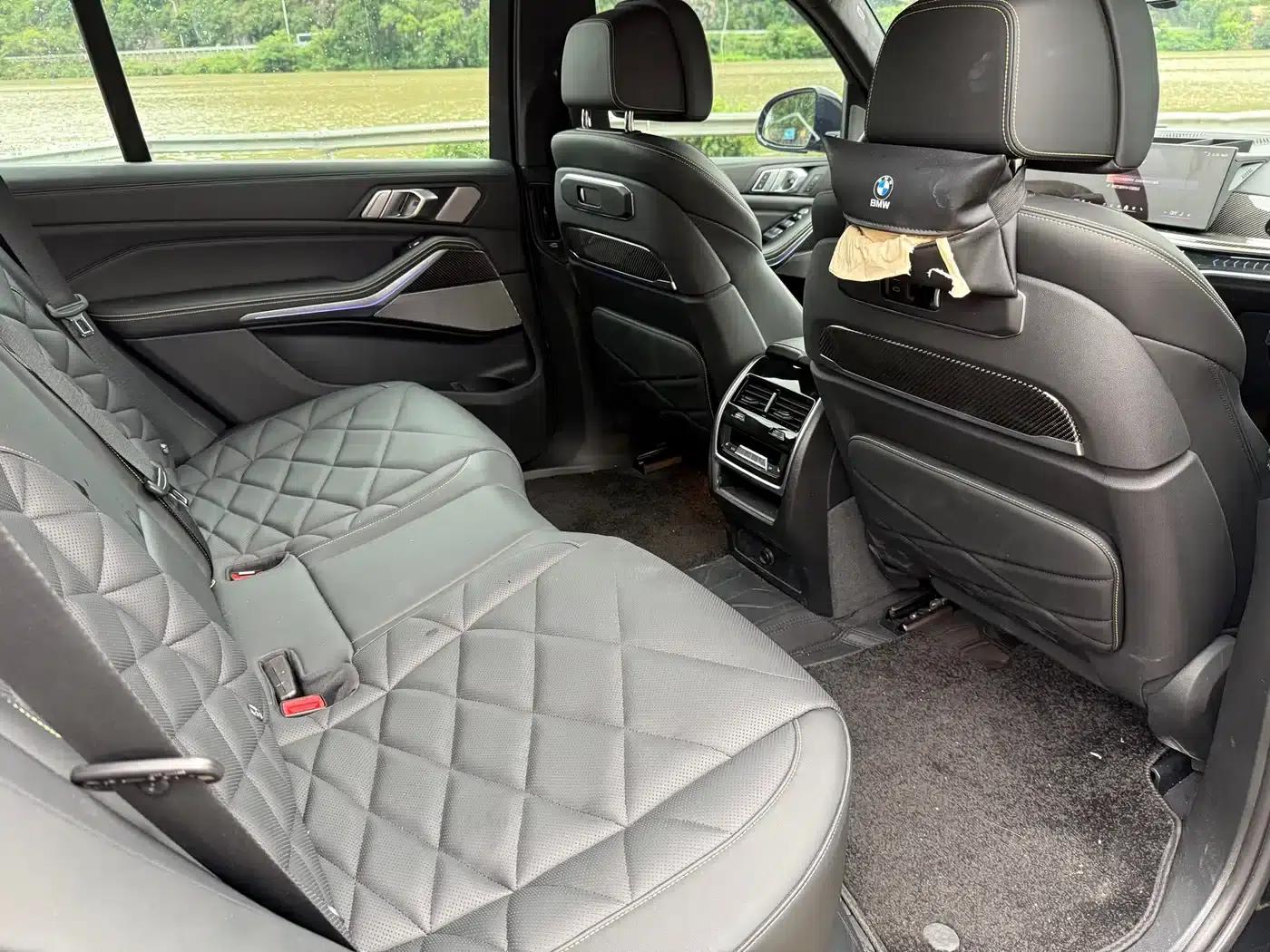 BMW X5 2024 xDrive 40Li Luxury Black Flame Limited Edition — миниатюра 13