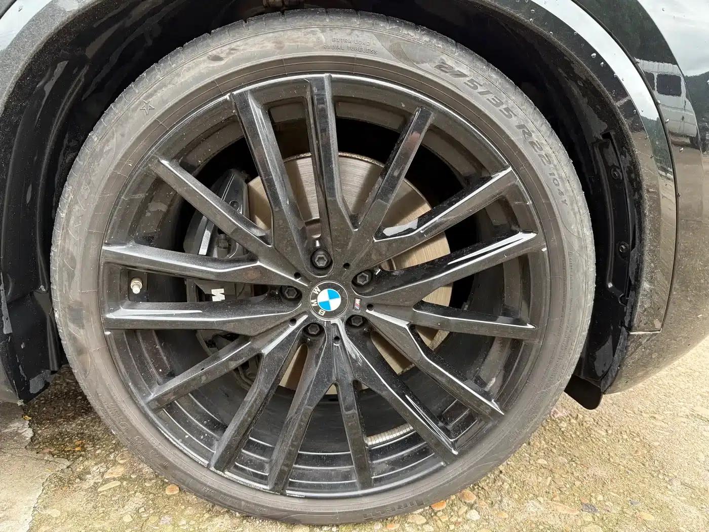 BMW X5 2024 xDrive 40Li Luxury Black Flame Limited Edition — миниатюра 18