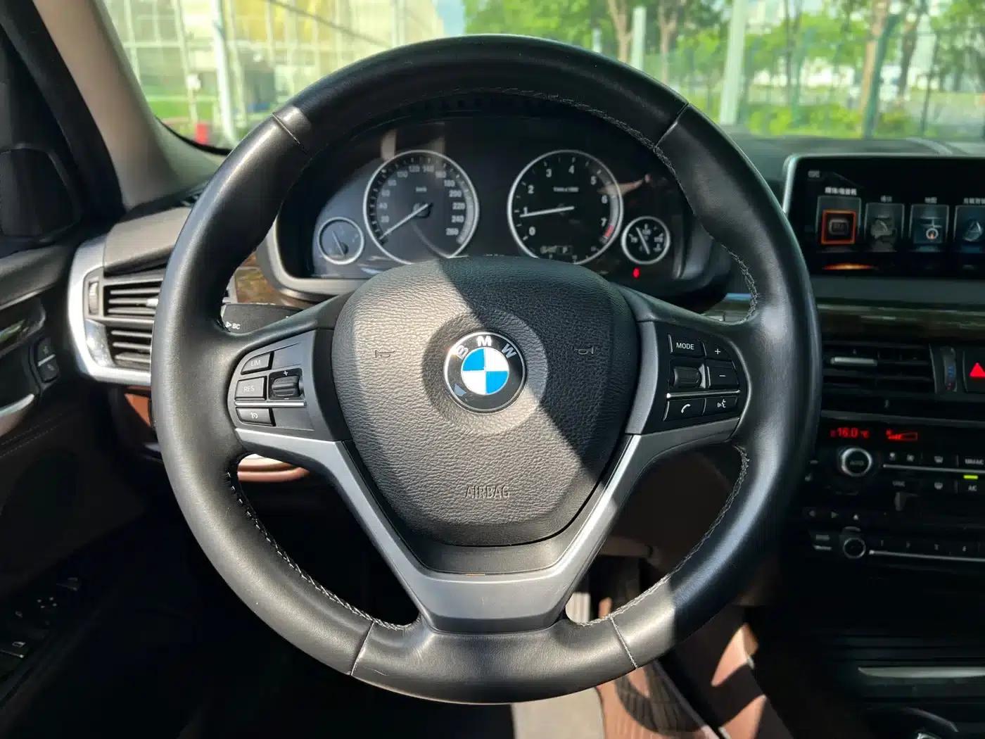 2017 BMW X5 xDrive28i (Imported) — миниатюра 16