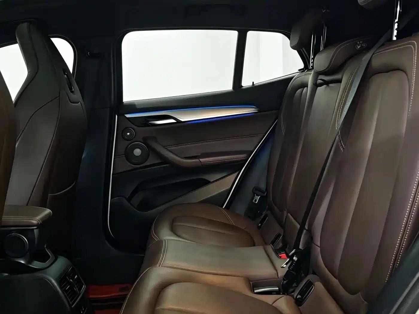 BMW X2 2021 sDrive25i Luxury M Sport Package — миниатюра 6