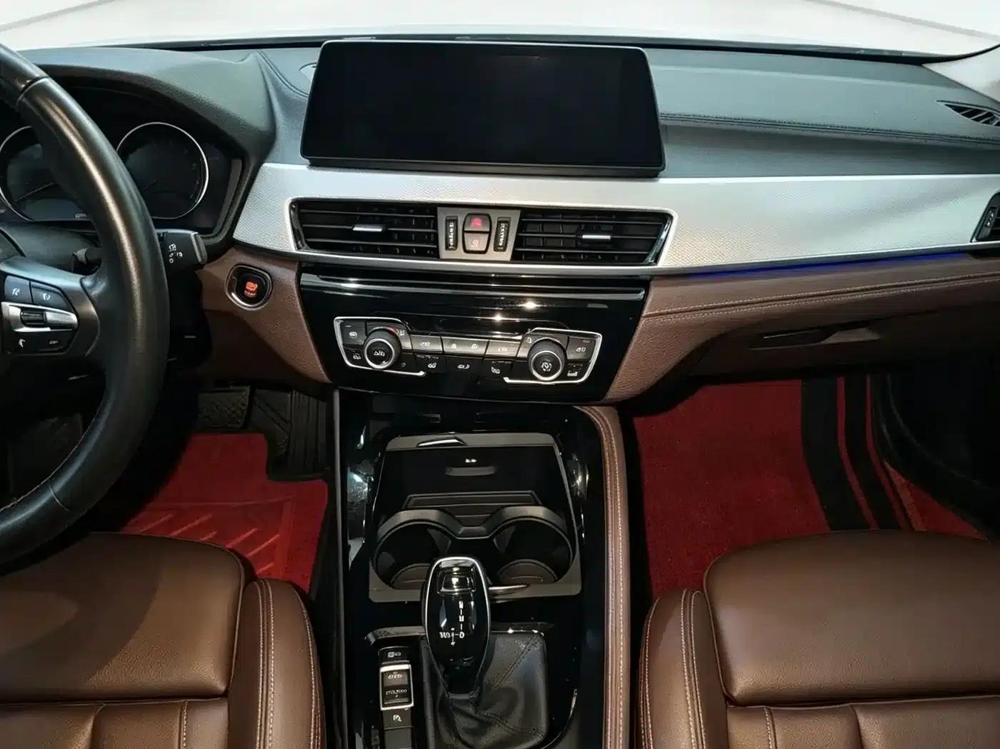 BMW X2 2021 sDrive25i Luxury M Sport Package — миниатюра 8