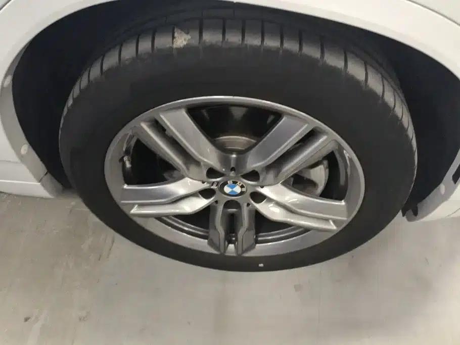 BMW X2 2023 sDrive25i M Sport Shadow Edition — миниатюра 6