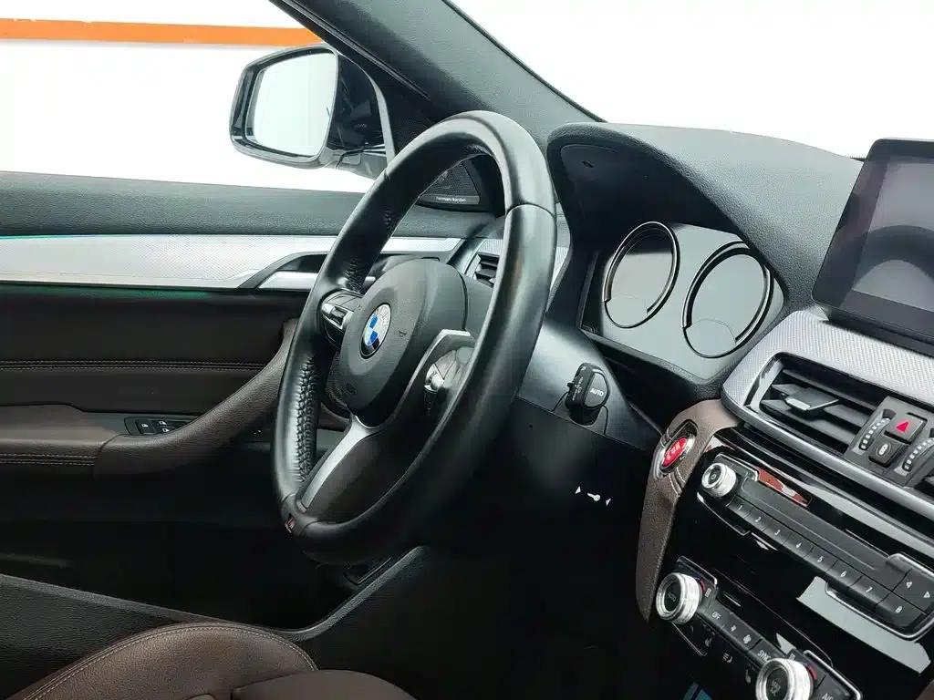 BMW X2 2020 sDrive25i Luxury M Sport Package — миниатюра 22