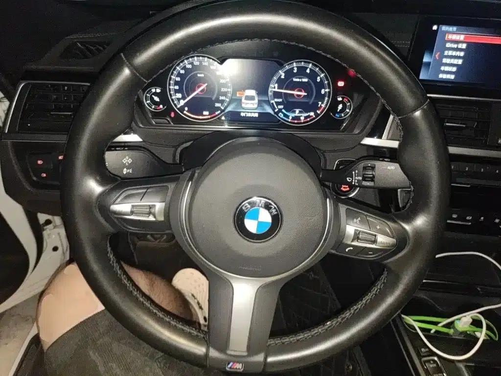 2019 BMW 3 Series GT 320i M Sport Package — миниатюра 11