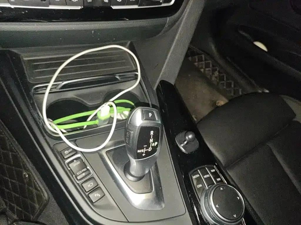 2019 BMW 3 Series GT 320i M Sport Package — миниатюра 15
