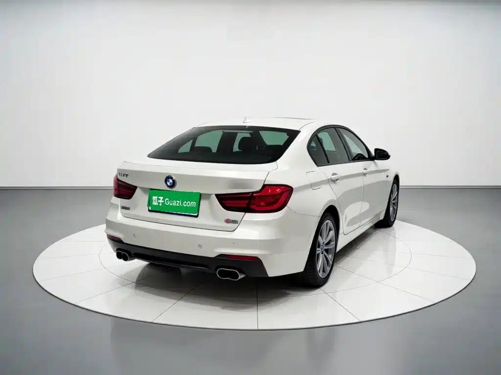 2019 BMW 3 Series GT 320i M Sport Package — миниатюра 5