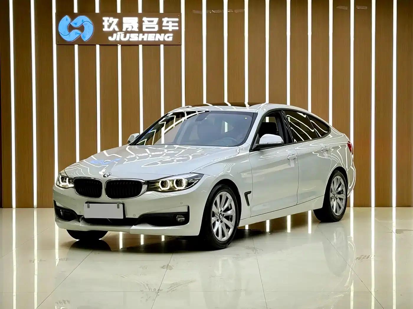 BMW 3 Series GT 2019 320i Fashion Edition — миниатюра 1