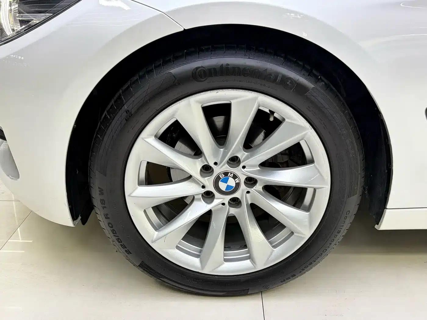 BMW 3 Series GT 2019 320i Fashion Edition — миниатюра 18
