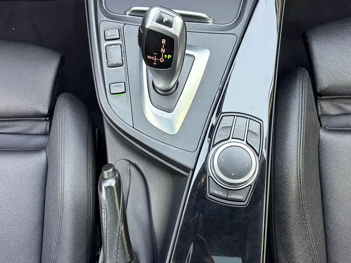 BMW 3 Series GT 2019 320i Fashion Edition — миниатюра 8