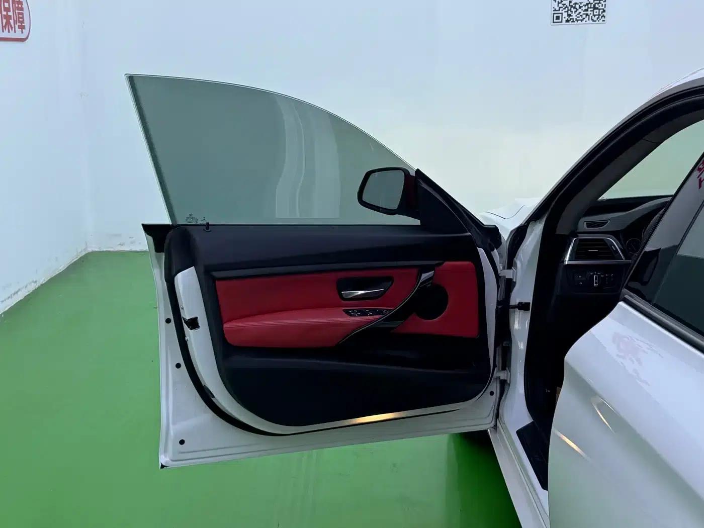 BMW 3 Series GT 2019 320i Fashion Edition — миниатюра 4