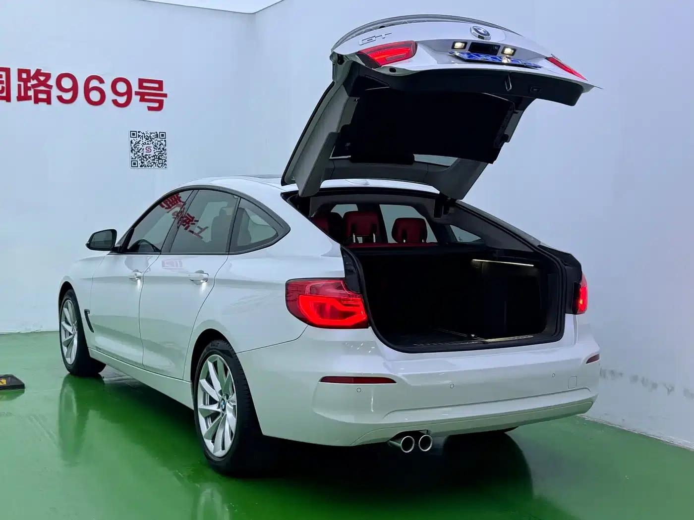 BMW 3 Series GT 2019 320i Fashion Edition — миниатюра 32