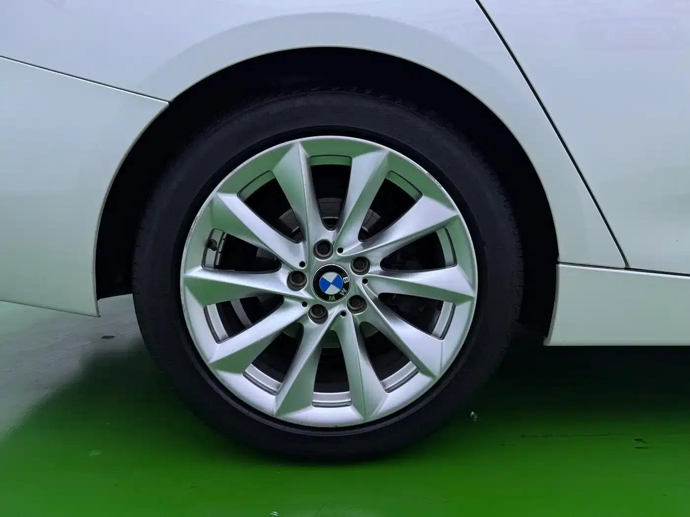 BMW 3 Series GT 2019 320i Fashion Edition — миниатюра 34