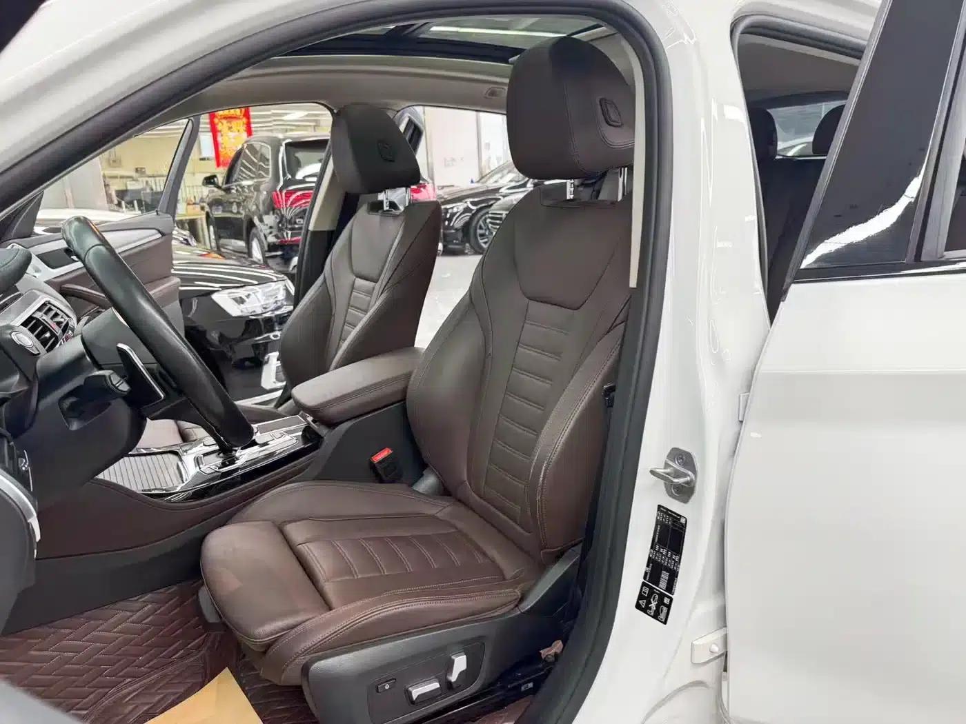 2021 BMW X4 xDrive 25i M Sport Package — миниатюра 14