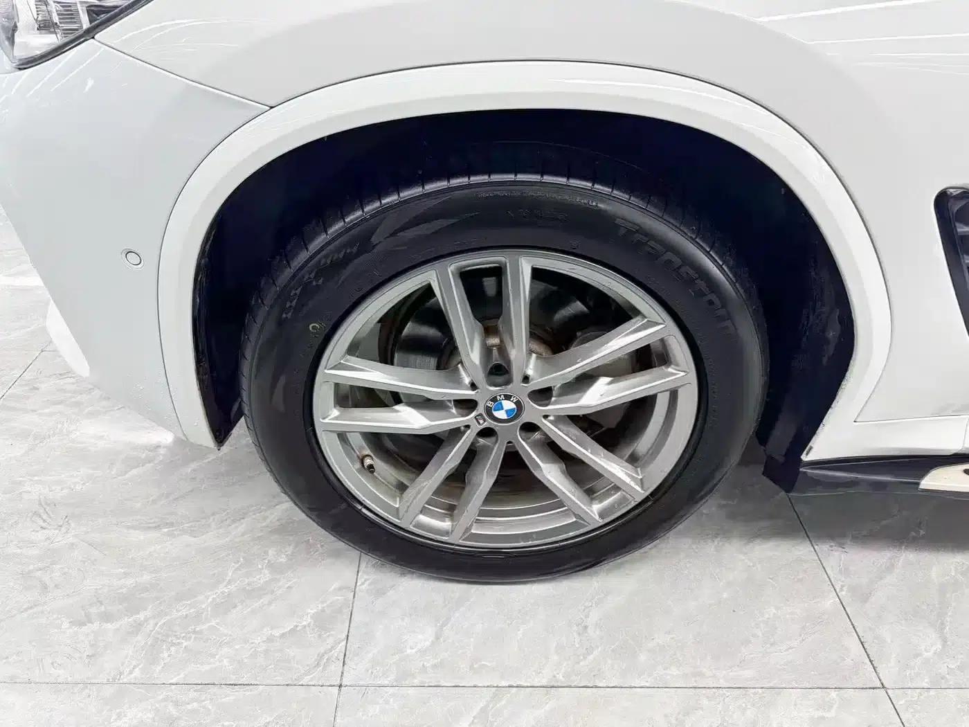 2021 BMW X4 xDrive 25i M Sport Package — миниатюра 24