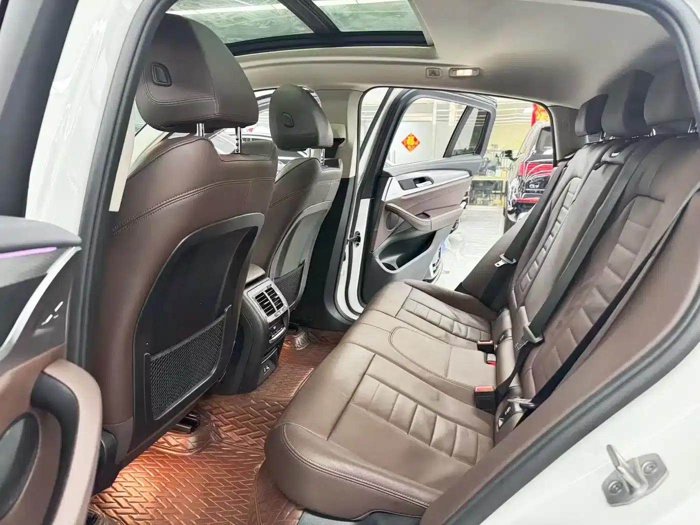 2021 BMW X4 xDrive 25i M Sport Package — миниатюра 8