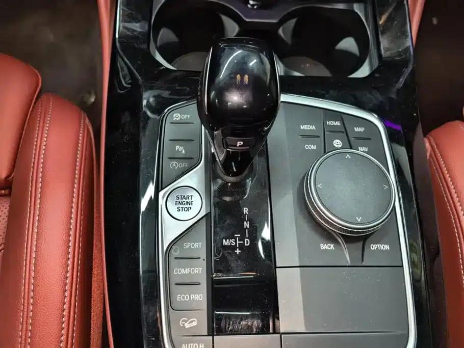 2022 BMW X4 xDrive 25i M Sport Package — миниатюра 16