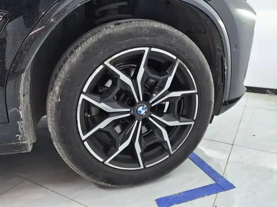 2022 BMW X4 xDrive 25i M Sport Package — миниатюра 6