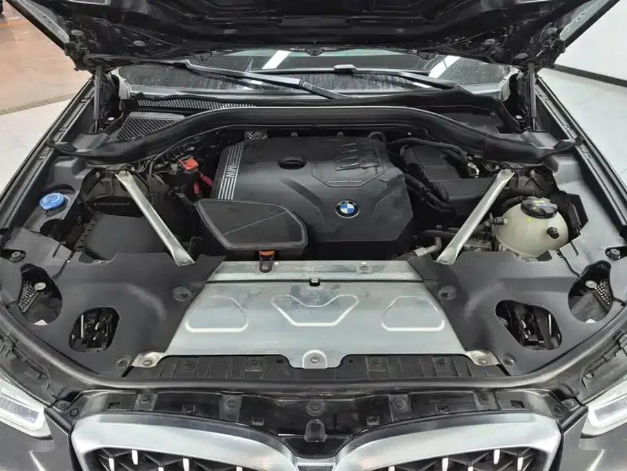 2022 BMW X4 xDrive 25i M Sport Package — миниатюра 10