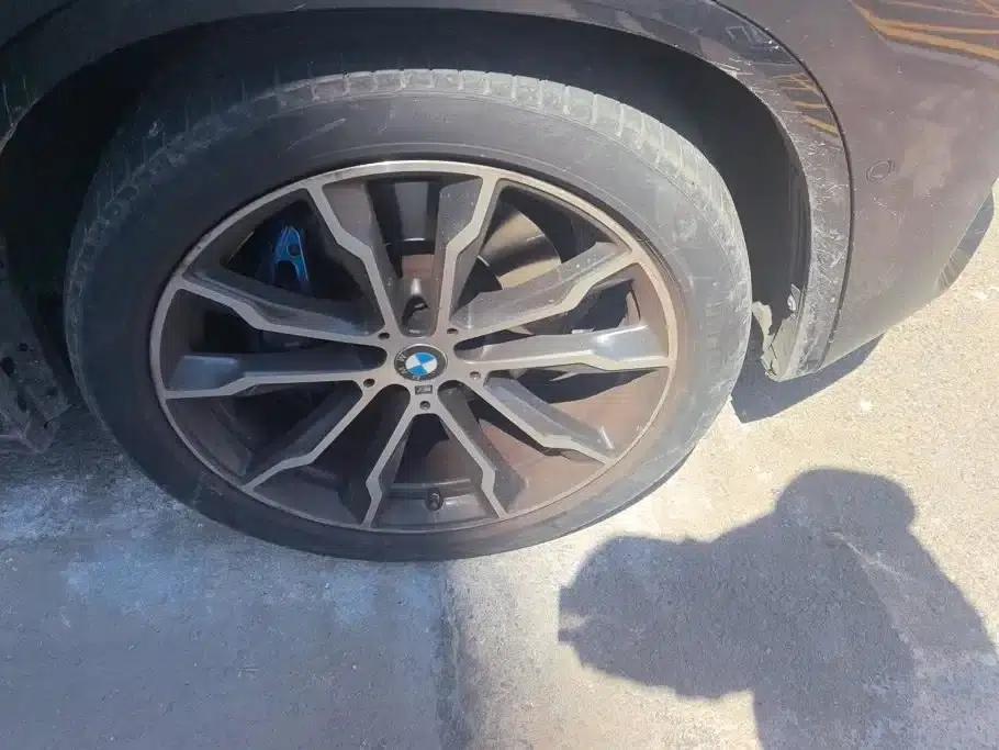 BMW X4 2020 xDrive25i Black Knight Limited Edition — миниатюра 6
