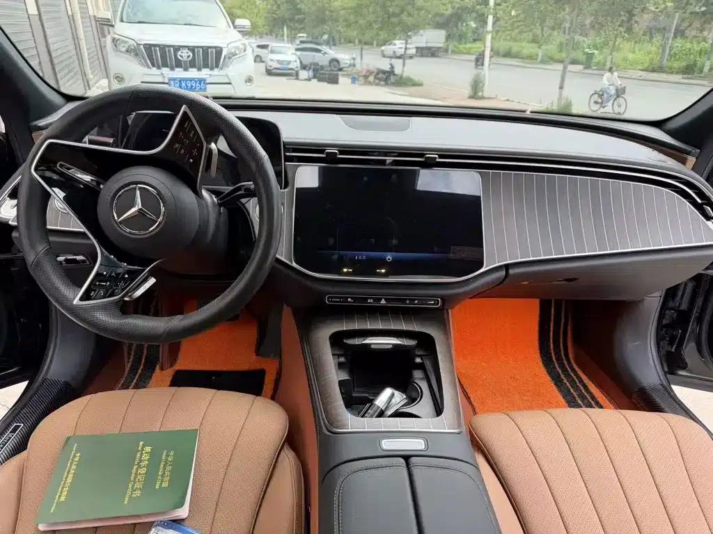 Mercedes-Benz E-Class 2024 E 300 L Fashion Edition — миниатюра 7