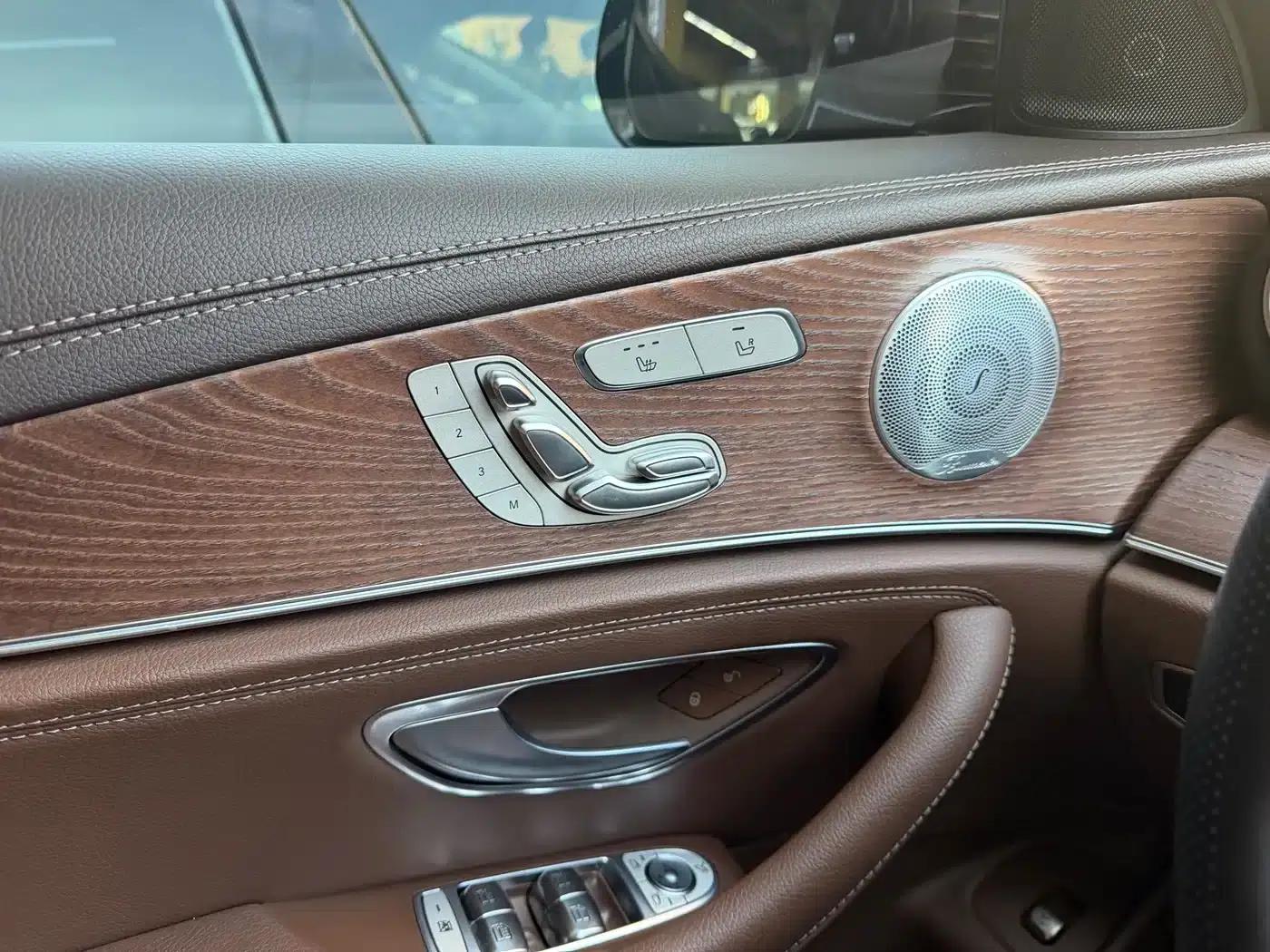 2019 Mercedes-Benz E-Class E 300 L Luxury — миниатюра 12