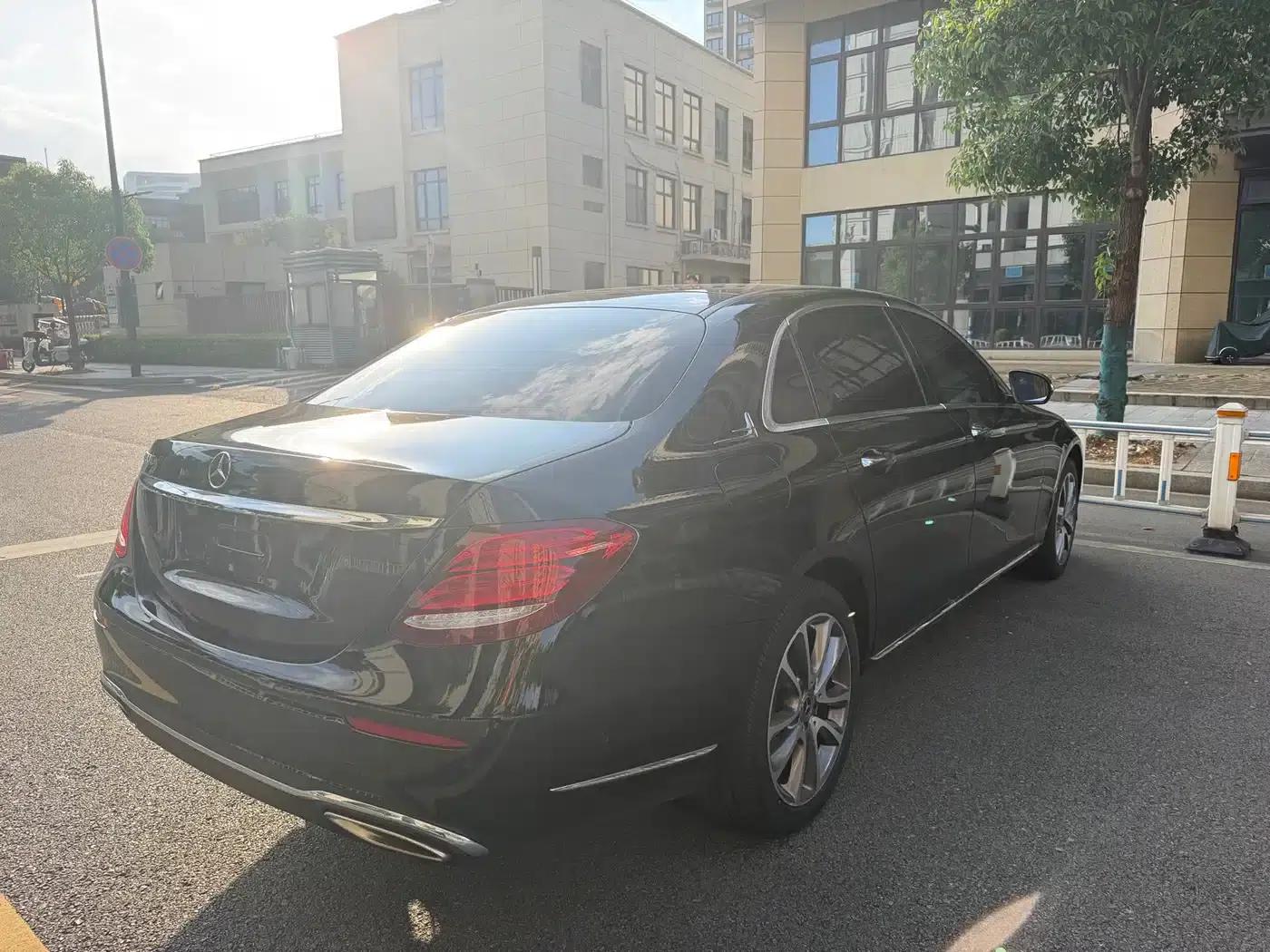 2019 Mercedes-Benz E-Class E 300 L Luxury — миниатюра 6