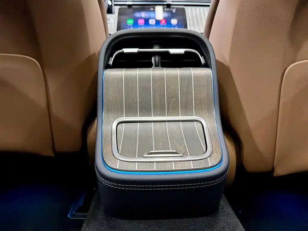 Mercedes-Benz E-Class 2025 Facelift E 300 L Fashion Model — миниатюра 21