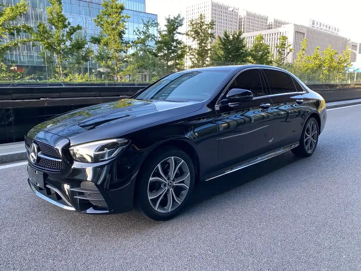 Mercedes-Benz E-Class 2023 E 300 L Sport Luxury — миниатюра 1