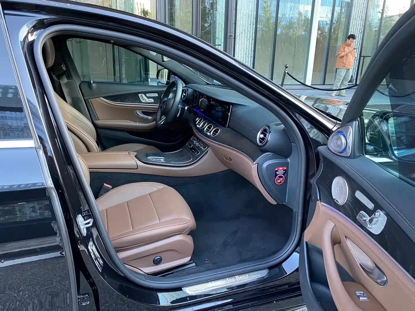 Mercedes-Benz E-Class 2023 E 300 L Sport Luxury — миниатюра 17