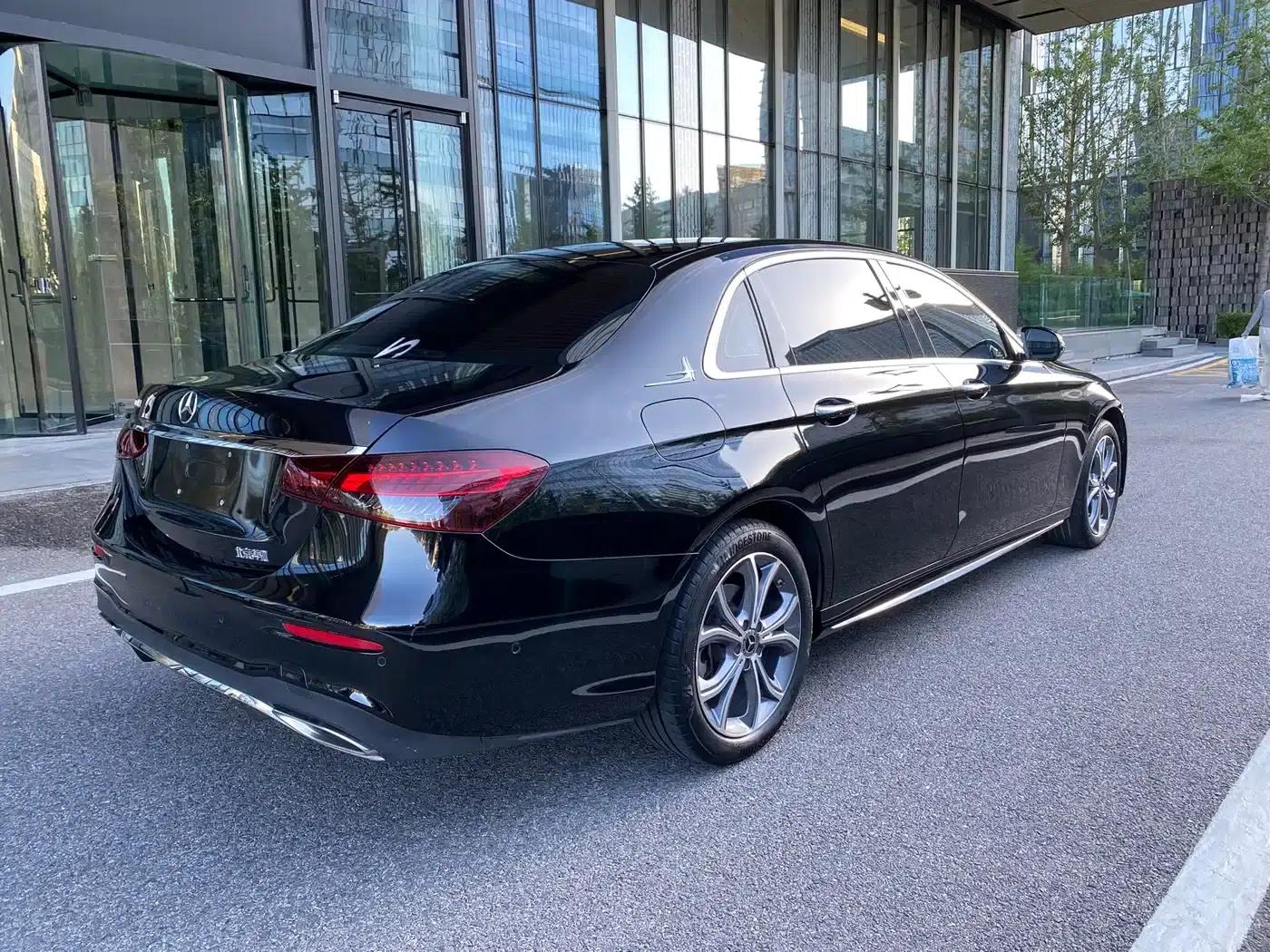 Mercedes-Benz E-Class 2023 E 300 L Sport Luxury — миниатюра 3