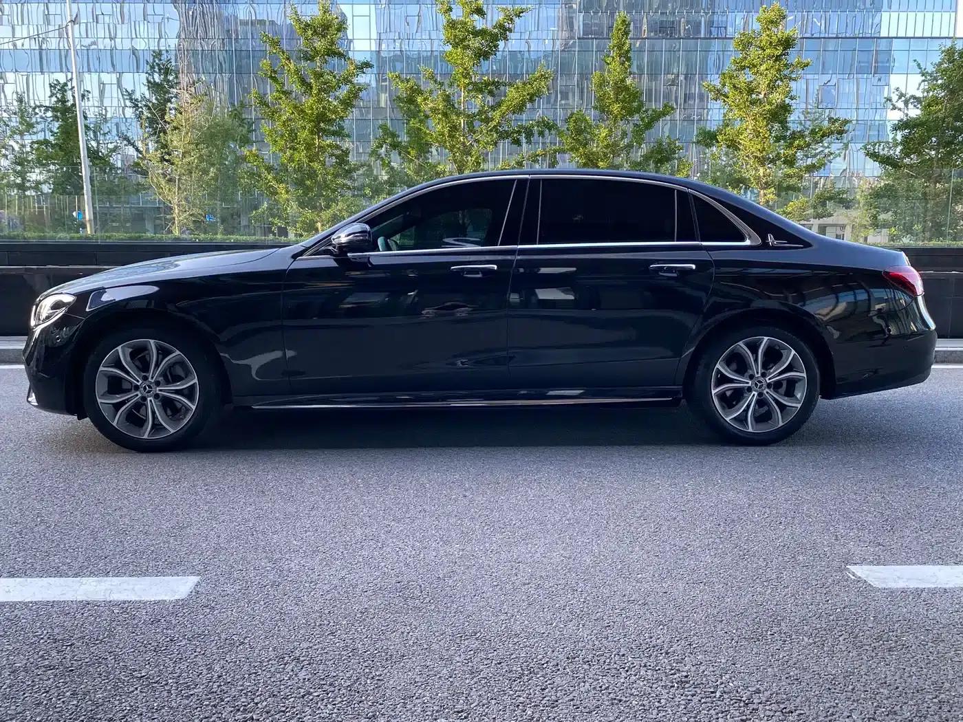 Mercedes-Benz E-Class 2023 E 300 L Sport Luxury — миниатюра 5