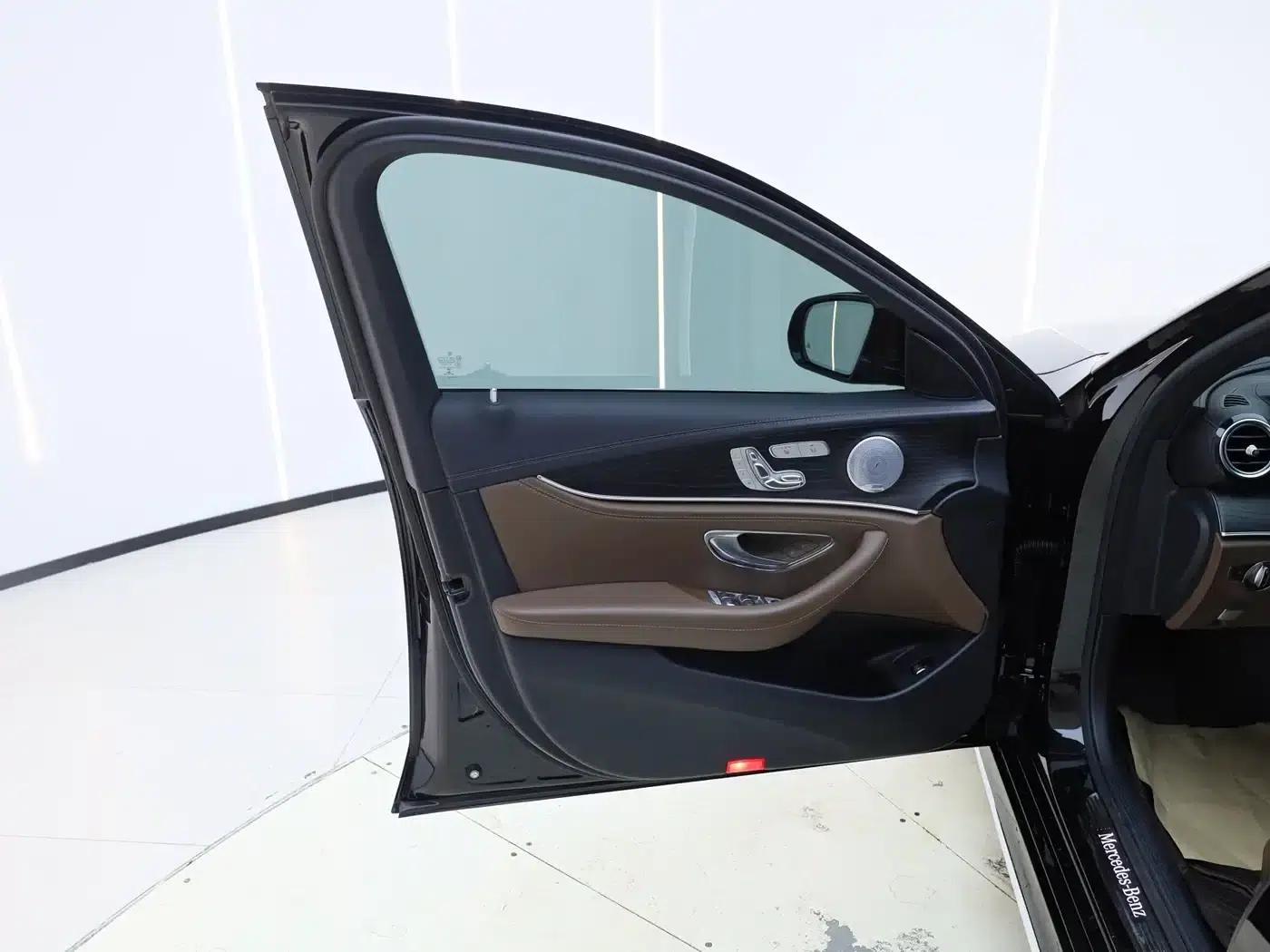 Mercedes-Benz E-Class 2021 E 300 L Sport Luxury — миниатюра 17
