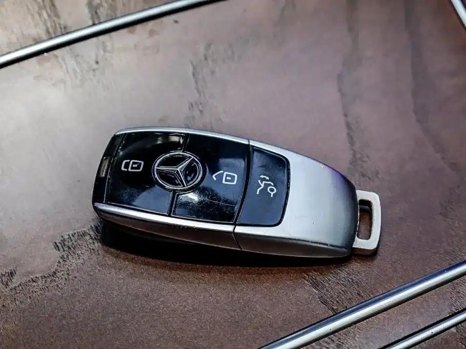 2022 Mercedes-Benz E-Class E 260 L — миниатюра 18