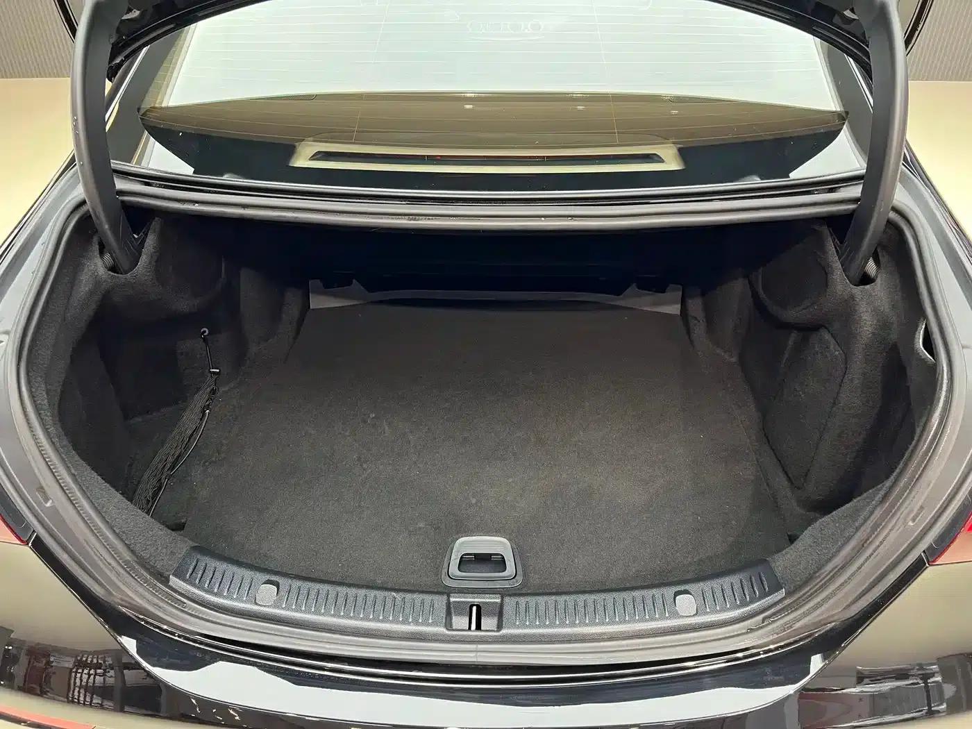 Mercedes-Benz E-Class 2023 E 300 L Luxury — миниатюра 14