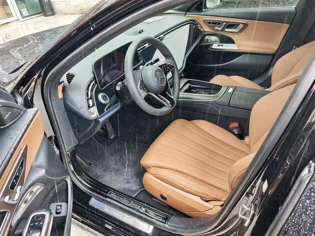 2026 Mercedes-Benz E-Class E 300 L Luxury — миниатюра 3