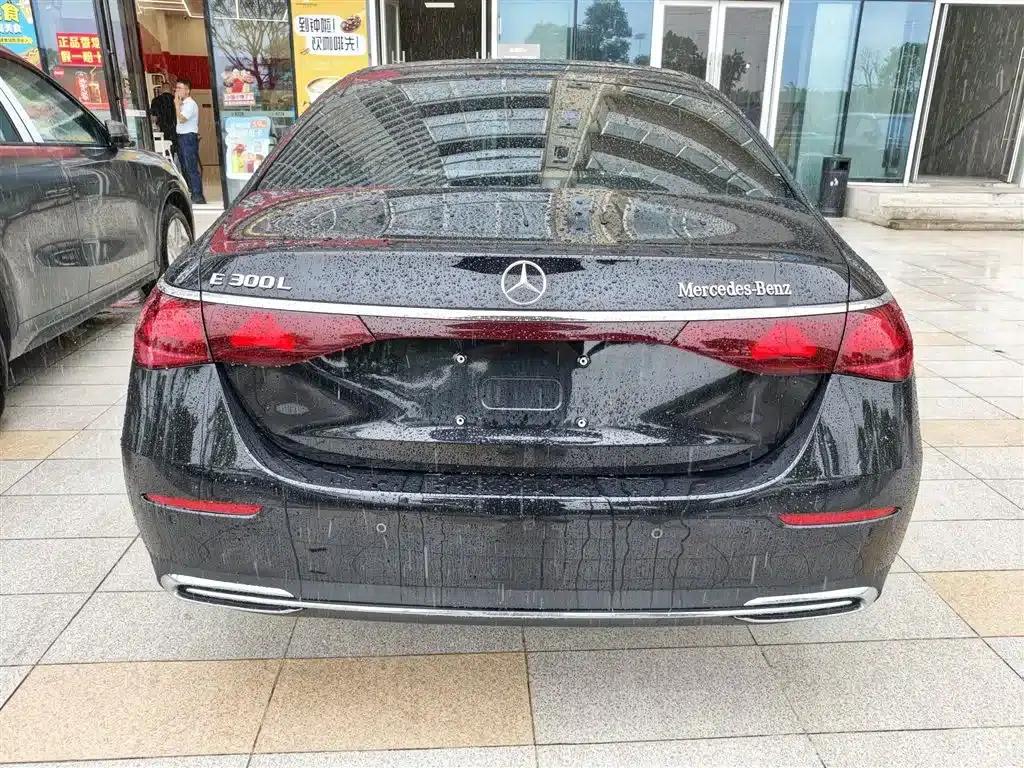 2026 Mercedes-Benz E-Class E 300 L Luxury — миниатюра 7